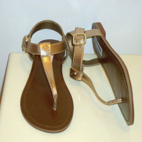 steve madden rose gold flat sandals